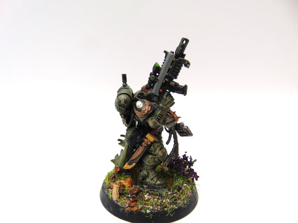 Primaris Captain in Phobos Armour