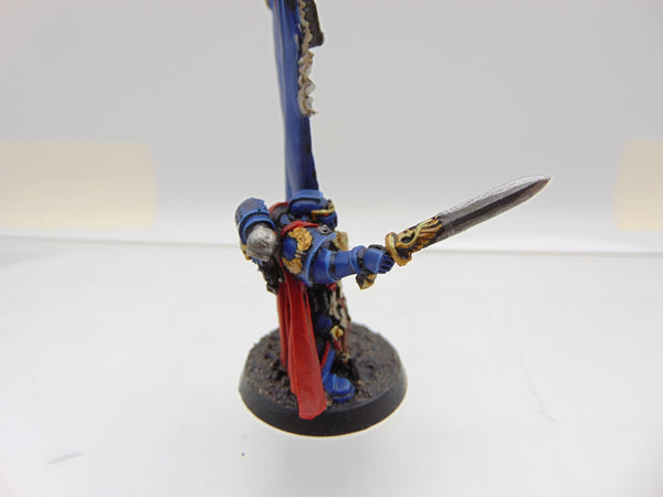 Blade of Ultramar Honour Guard Standard & Champion