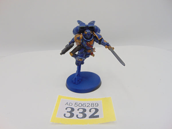 Primaris Captain with Jump Pack