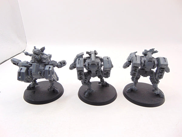 Looted Crisis Battlesuits