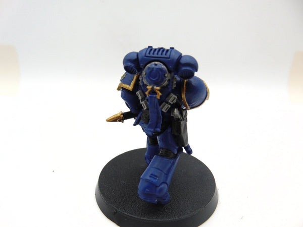 Primaris Lieutenant Calsius