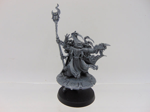 Exalted Sorcerer on Disc of Tzeentch