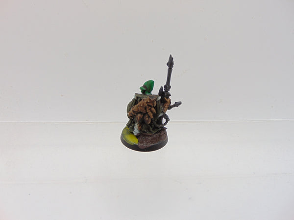 Eldar Ranger Kneeling