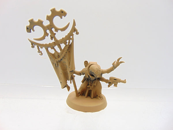 Acolyte Iconward