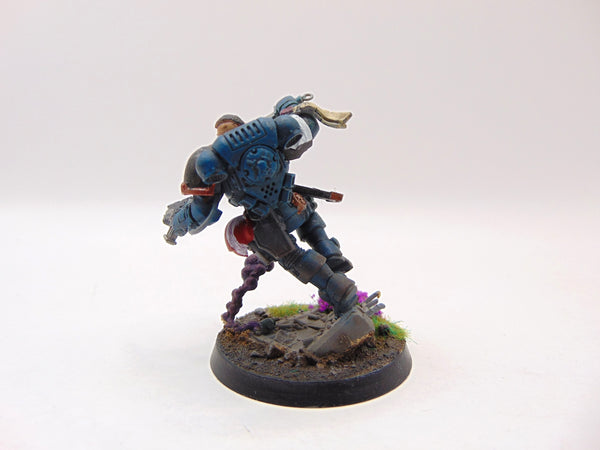 Primaris Lieutenant in Reiver Armour