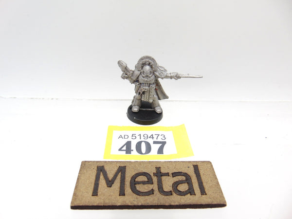 Ultramarine Captain in Artificer Armour