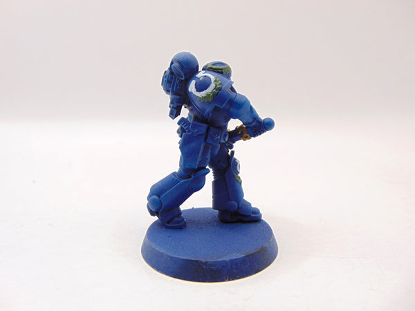 Primaris Lieutenant Calsius
