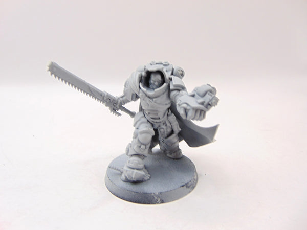 Primaris Captain in Gravis Armour
