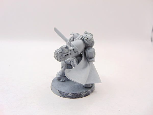 Primaris Captain in Gravis Armour