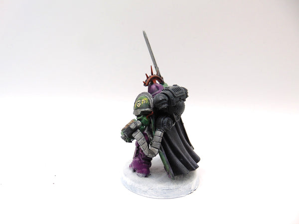 Primaris Captain in Gravis Armour