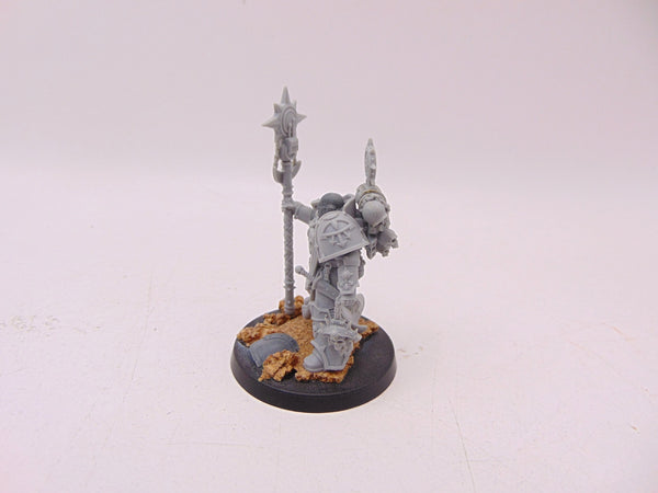 Dark Emissary Consul
