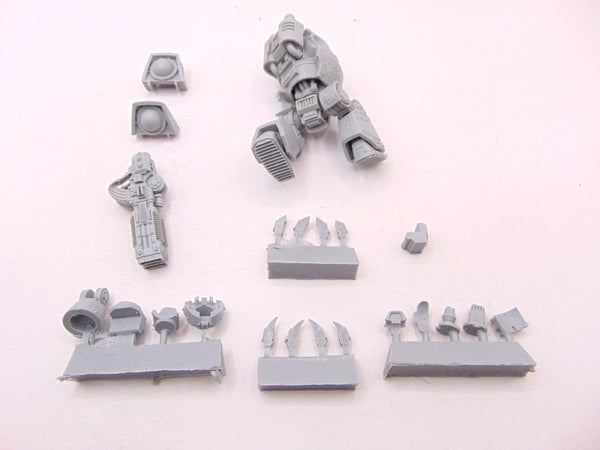 Word Bearers Contemptor Dreadnought