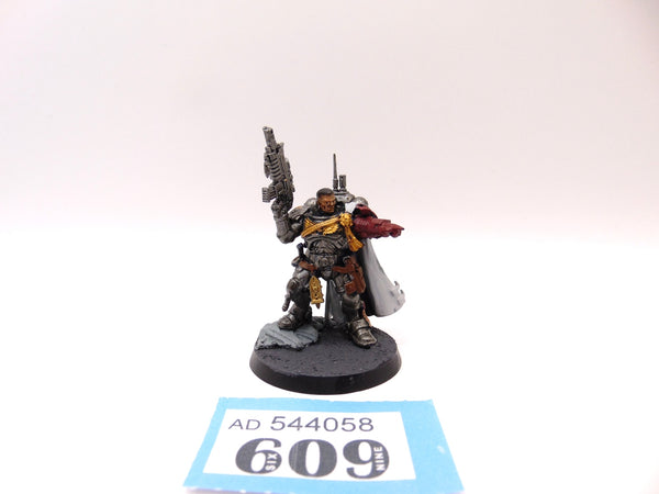 Primaris Captain in Phobos Armour