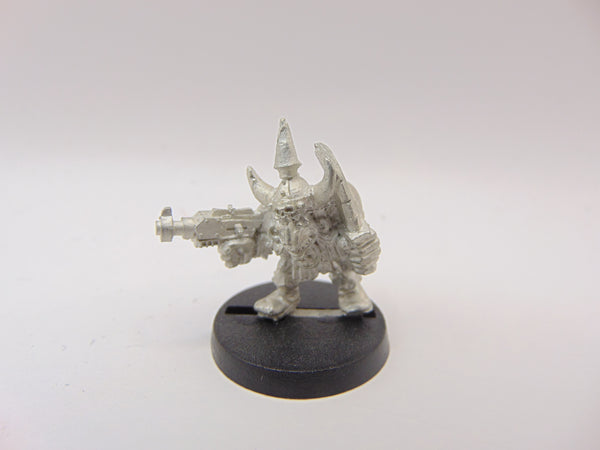 Gretchin with Sword & Autopistol