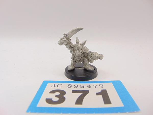 Gretchin with Sword & Autopistol