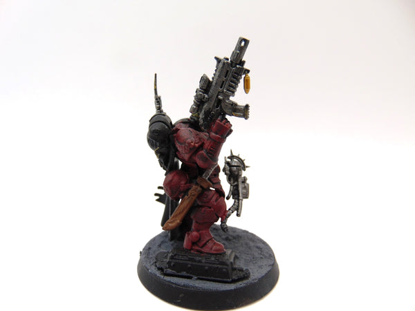 Primaris Captain in Phobos Armour