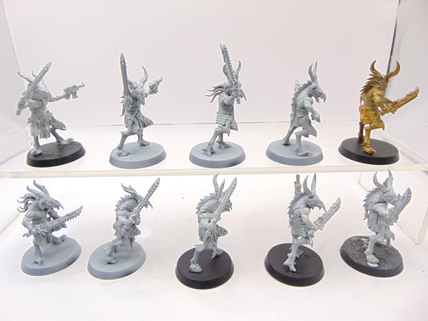 Tzaangor with Chainswords