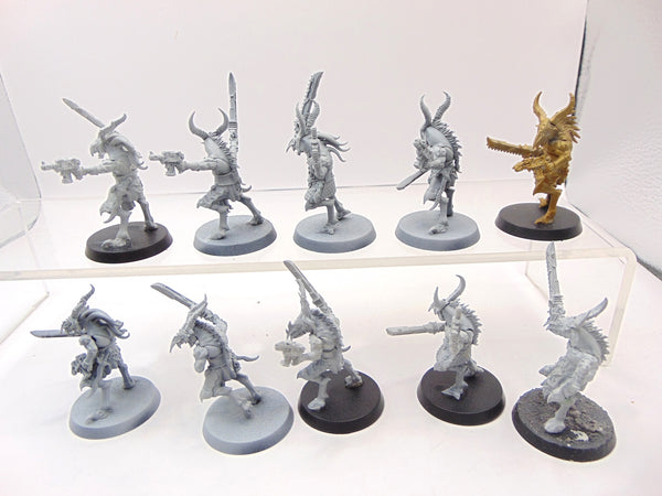 Tzaangor with Chainswords