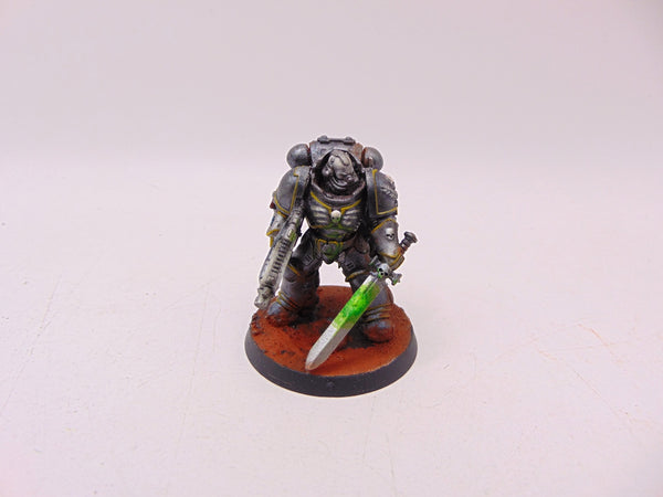 Primaris Captain in Gravis Armour Conversion