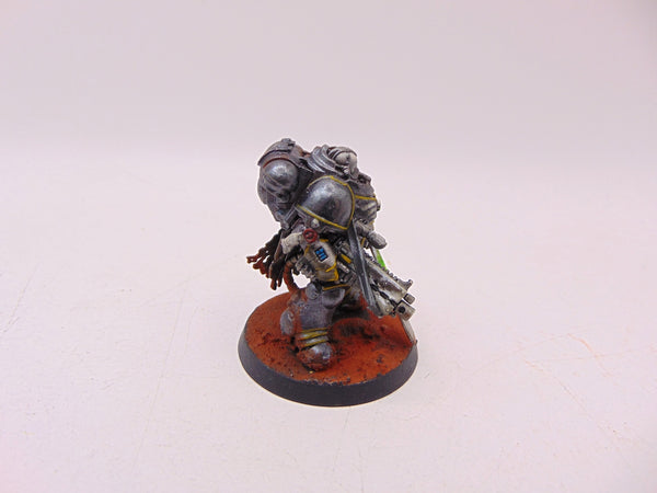 Primaris Captain in Gravis Armour Conversion