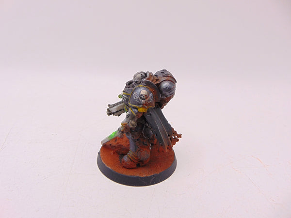 Primaris Captain in Gravis Armour Conversion
