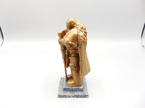 Honoured Imperium Statue