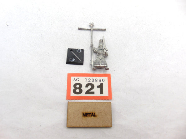 High Elf Standard Bearer