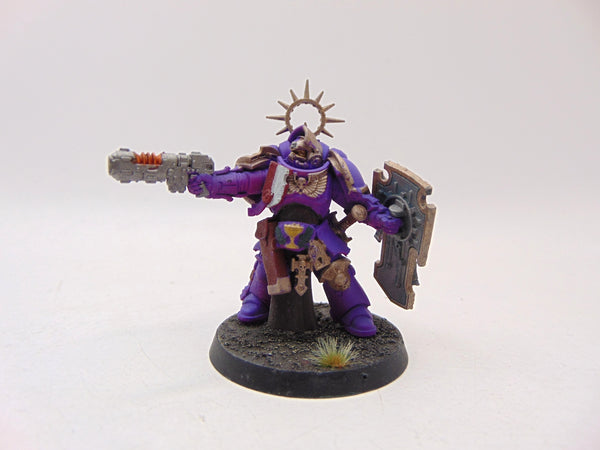 Primaris Lieutenant with Storm Shield