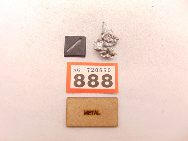 MM15 - Dwarf Warrior with Drum