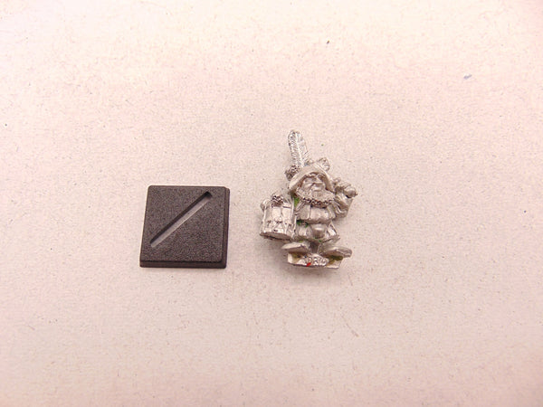 MM15 - Dwarf Warrior with Drum