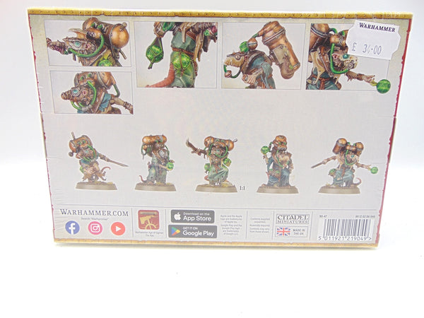 Acolyte Globadiers