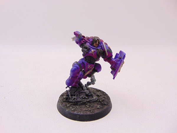 Primaris Lieutenant in Reiver Armour