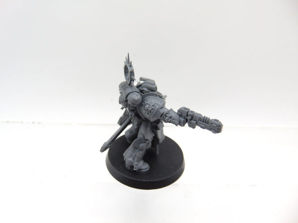 Primaris Lieutenant with Storm Shield