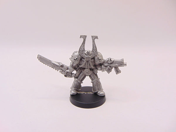World Eater Chainsword & Bolter
