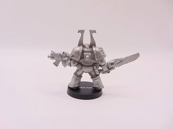 World Eater Chainsword & Bolter