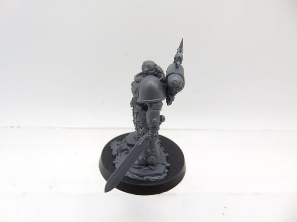 Primaris Lieutenant Amulius