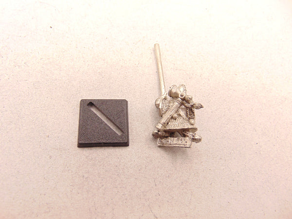 Dwarf Hammerer Standard