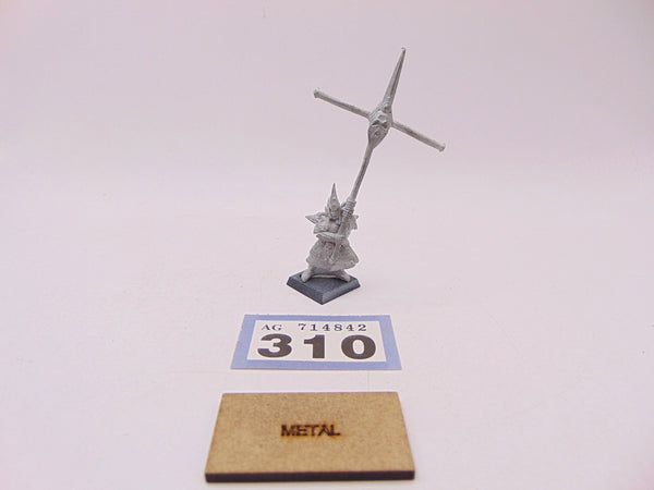 Dark Elf Standard Bearer