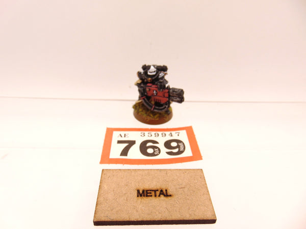 Battle Sister with Heavy Flamer