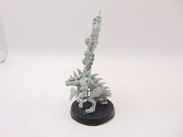 Saurus Astrolith Bearer