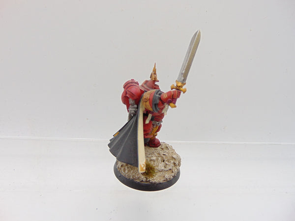 Primaris Captain in Gravis Armour