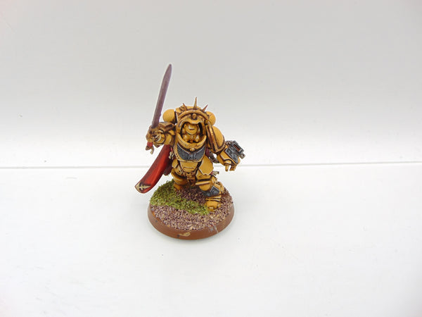 Primaris Captain in Gravis Armour