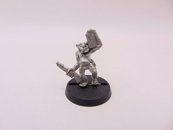 Gretchin Carrying a Ammo Box & Shotgun