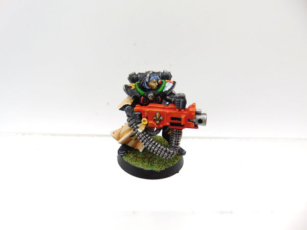 Battle Sister with Heavy Bolter