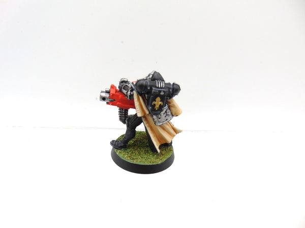 Battle Sister with Heavy Bolter
