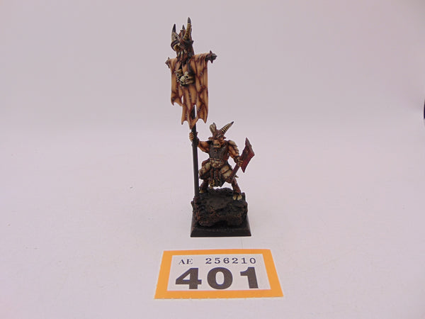 Gor Battle Standard