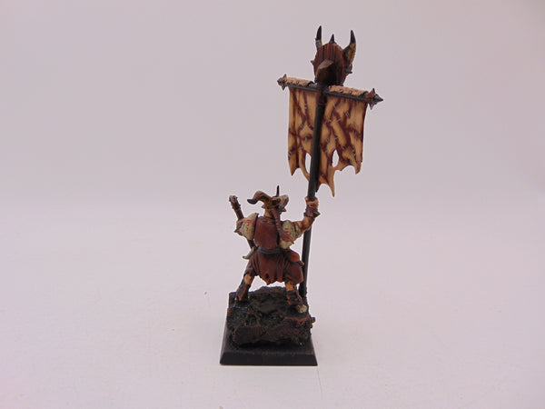 Gor Battle Standard