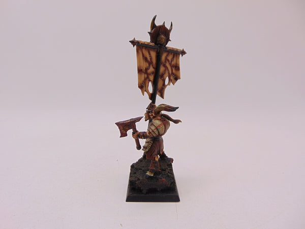 Gor Battle Standard