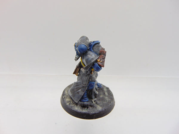 Primaris Librarian in Phobos Armour