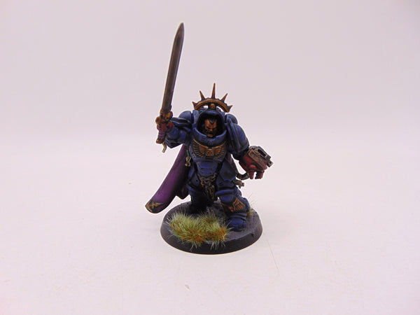 Primaris Captain In Gravis Armour